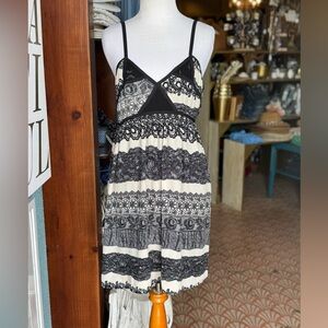 Chic Black and White Lace Mini Dress